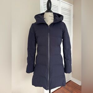 Uniqlo Women's Navy Hooded Puffer Jacket